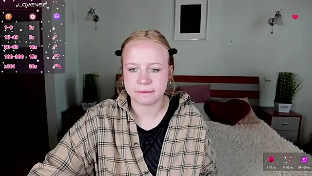 Snapshot of KittyCutest chatting on March 2026 08:37:01 AM KittyCutest online show from March 2026 08:37:01 AM