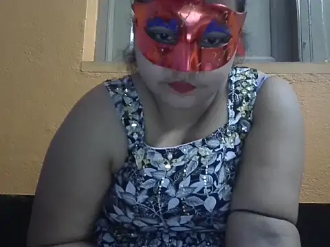 Naina1994 online show from April 2026 06:49:02 PM