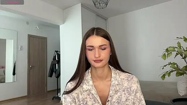 HallieHollo online show from July 2026 10:24:01 AM