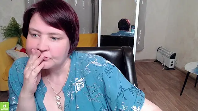 QUEEN02030 online show from May 2026 10:27:01 PM