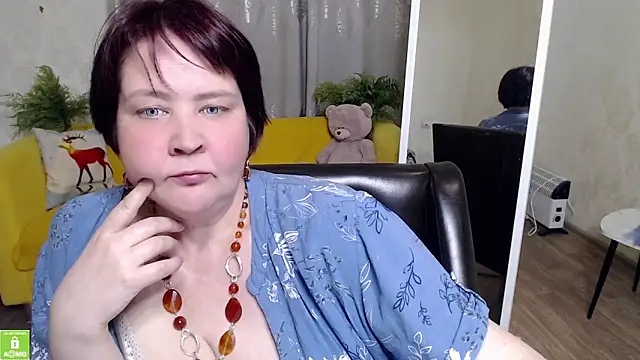 QUEEN02030 online show from May 2026 03:19:01 PM