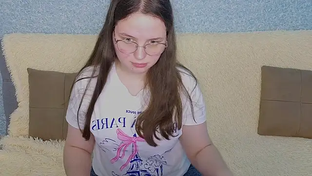 Snapshot of SofiDreamm chatting on April 2026 02:26:01 PM SofiDreamm online show from April 2026 02:26:01 PM
