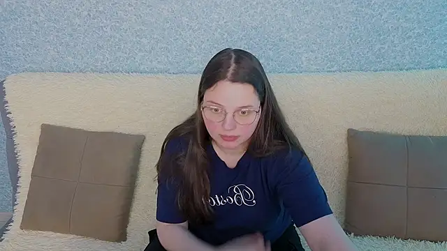 Snapshot of SofiDreamm chatting on April 2026 02:25:01 PM SofiDreamm online show from April 2026 02:25:01 PM