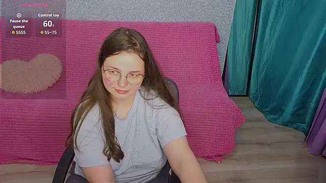 Snapshot of SofiDreamm chatting on May 2026 07:42:02 PM SofiDreamm online show from May 2026 07:42:02 PM