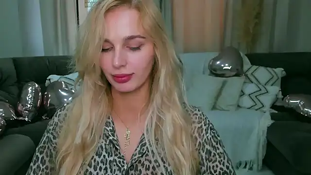 blonde  flirt online show from April 2026 05:08:02 AM