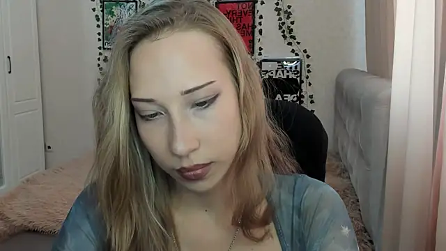 Emmarayder online show from May 2026 11:05:01 AM