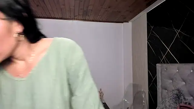 valeriiaa b online show from April 2026 01:27:02 PM