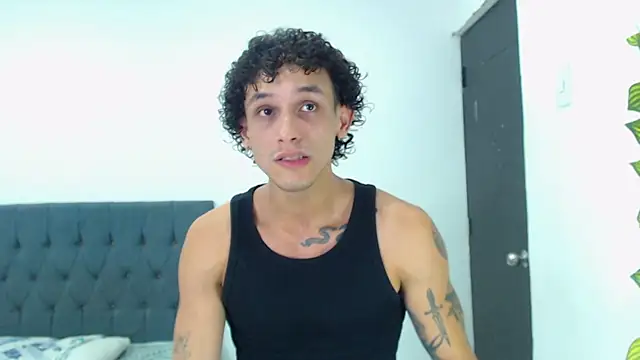 Snapshot of Dann_carterr chatting on April 2026 03:51:01 AM Dann carterr online show from April 2026 03:51:01 AM