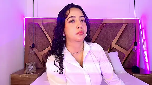 bella swwan  online show from June 2026 01:34:02 PM