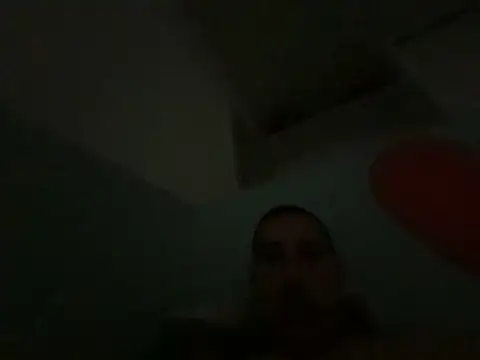 Snapshot of Rebeu_77 chatting on May 2026 01:40:02 PM Rebeu 77 online show from May 2026 01:40:02 PM