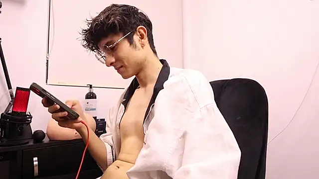 Tyler Blade online show from April 2026 12:15:01 AM