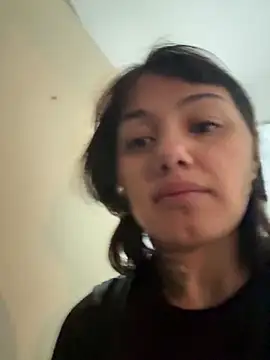 Abrildqquino online show from May 2026 10:48:01 PM