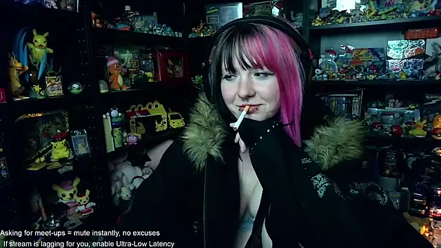 CutieTracer online show from June 2026 12:32:02 AM