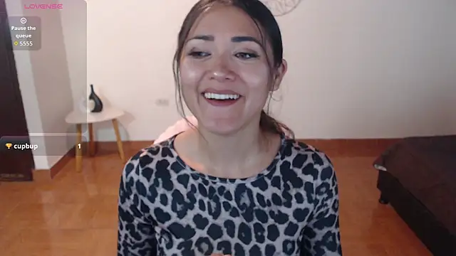 FreyaRouge online show from May 2026 07:20:01 PM
