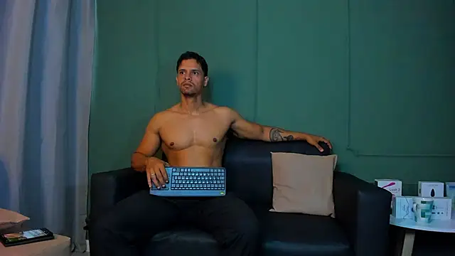 dominc berry online show from July 2026 12:31:01 PM