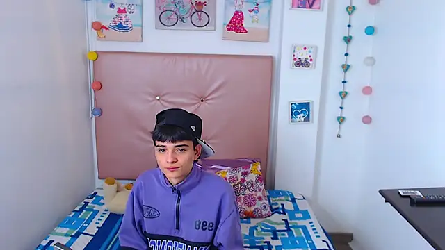 milo hot  online show from April 2026 11:51:02 PM