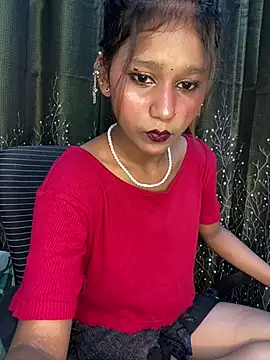 Snapshot of Cutiepie- chatting on April 2026 06:01:01 PM Cutiepie- online show from April 2026 06:01:01 PM