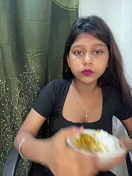 Snapshot of Cutiepie- chatting on May 2026 09:00:02 PM Cutiepie- online show from May 2026 09:00:02 PM