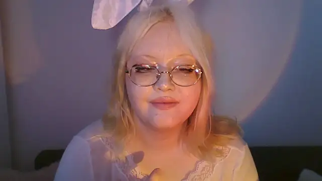 Elayne Sweet online show from April 2026 08:11:01 AM