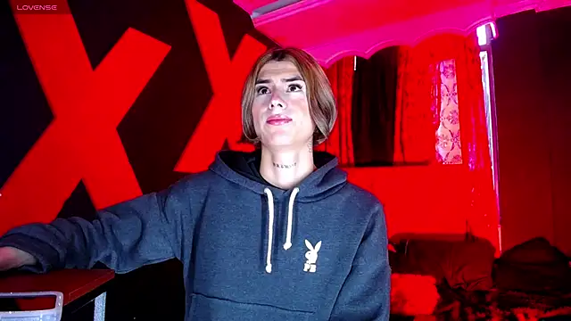 AlanFox1 online show from May 2026 01:38:01 PM