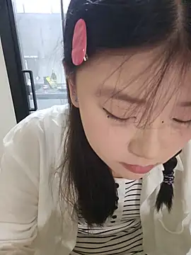 Snapshot of mianmian-666 chatting on May 2026 01:51:02 PM mianmian-666 online show from May 2026 01:51:02 PM