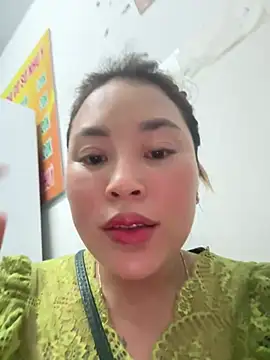 Lina-Naughty online show from May 2026 05:17:02 PM