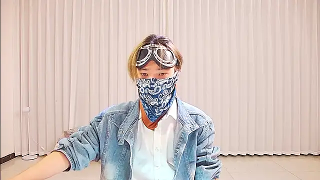 wumei-001 online show from April 2026 12:50:01 PM