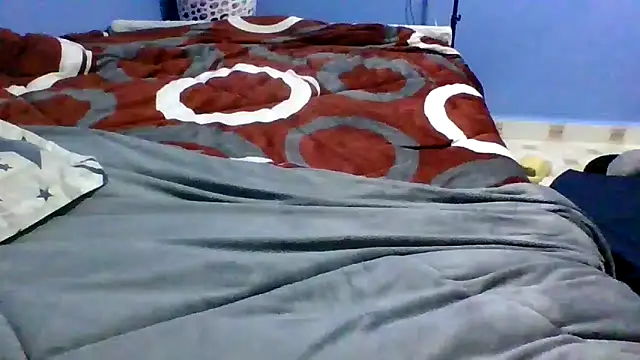 Thandiwe2003 online show from May 2026 05:05:02 AM