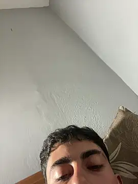 Snapshot of youmeloveyou chatting on April 2026 08:06:01 PM youmeloveyou online show from April 2026 08:06:01 PM