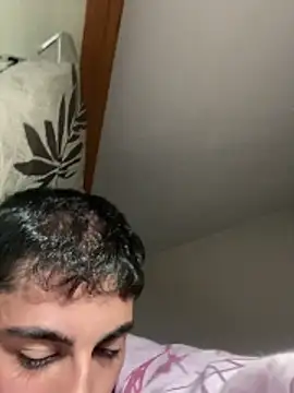 Snapshot of youmeloveyou chatting on April 2026 07:01:02 PM youmeloveyou online show from April 2026 07:01:02 PM