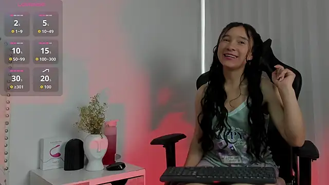 Snapshot of Honney_Bunny18 chatting on April 2026 06:15:01 PM Honney Bunny18 online show from April 2026 06:15:01 PM