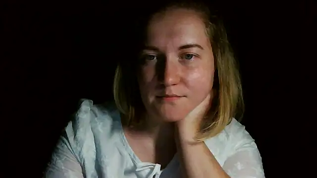 TinaKittyX online show from May 2026 09:32:02 PM