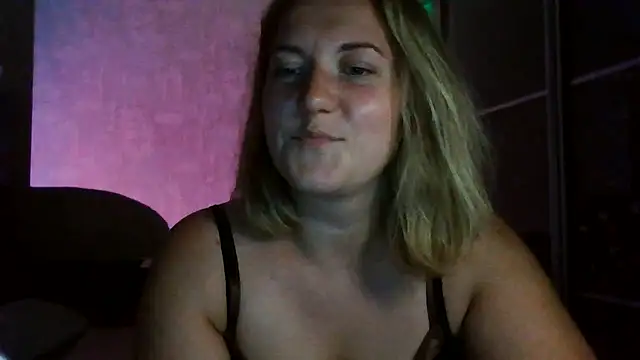 TinaKittyX online show from July 2026 07:21:01 PM