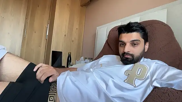 priyxh online show from May 2026 01:49:02 PM