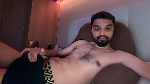 priyxh online show from May 2026 11:03:01 PM