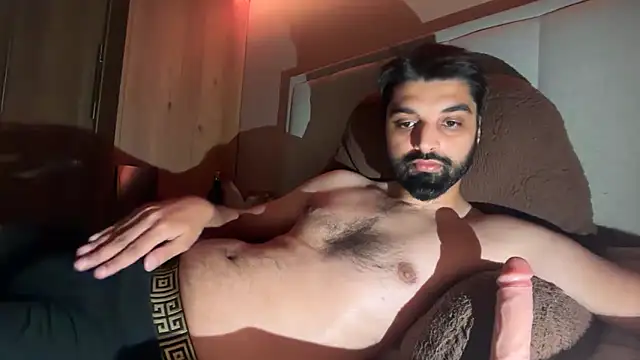 priyxh online show from June 2026 10:48:02 PM