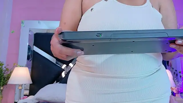 Veronica Nasty  online show from May 2026 07:21:01 PM