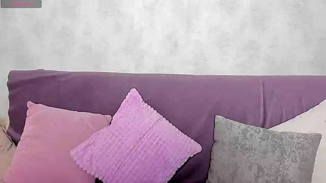 Simply Alex online show from June 2026 01:04:02 AM