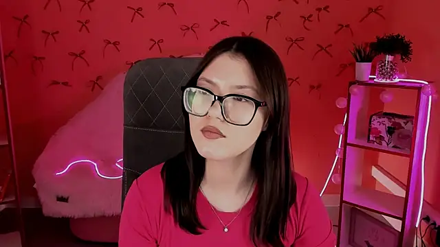 Snapshot of JennyGibson chatting on April 2026 12:29:02 PM JennyGibson online show from April 2026 12:29:02 PM