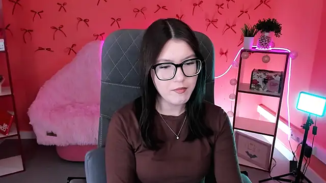 Snapshot of JennyGibson chatting on April 2026 05:11:01 AM JennyGibson online show from April 2026 05:11:01 AM