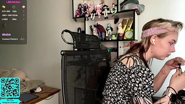MadalynNosel online show from May 2026 07:06:02 AM