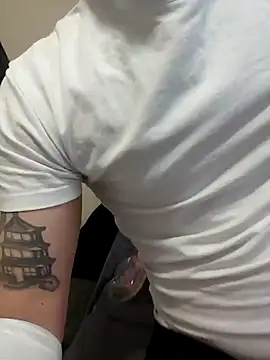 Daniel94699 online show from April 2026 10:24:02 AM