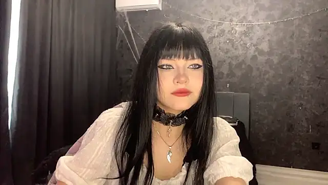 EmilyEmbears online show from April 2026 05:21:01 AM