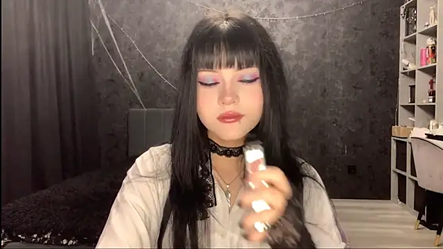 EmilyEmbears online show from May 2026 05:26:02 AM