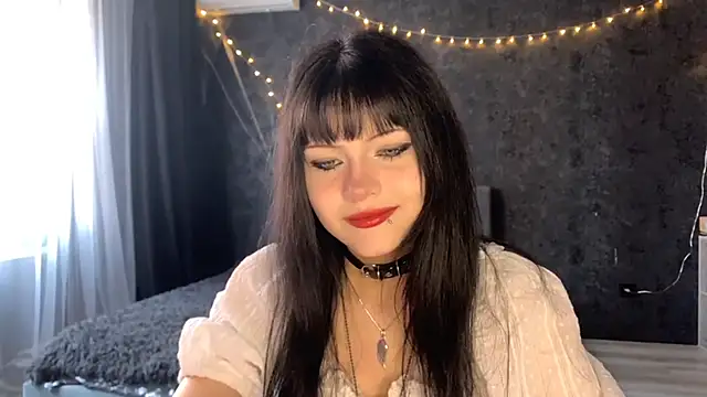 EmilyEmbears online show from May 2026 05:35:01 AM