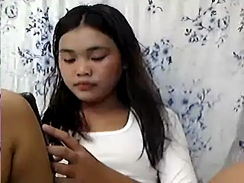 Snapshot of AsianPinay18 chatting on April 2026 05:05:01 AM AsianPinay18 online show from April 2026 05:05:01 AM