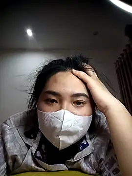 Snapshot of Alicee_001 chatting on April 2026 04:11:02 PM Alicee 001 online show from April 2026 04:11:02 PM