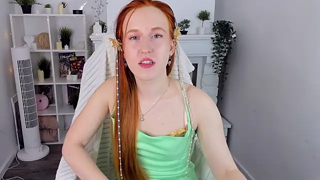 Snapshot of EvaBellea chatting on April 2026 01:28:01 PM EvaBellea online show from April 2026 01:28:01 PM