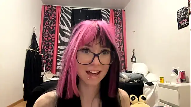 WifeAileen online show from May 2026 06:25:02 PM