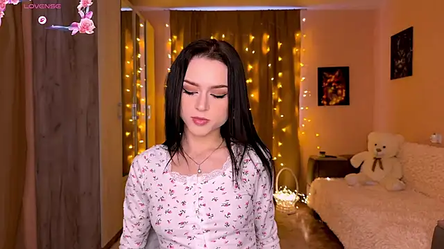 PlayfulLea online show from May 2026 03:19:01 PM